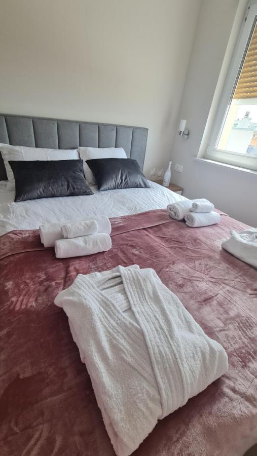 Mias Luxury Apartment Rijeka Exteriör bild