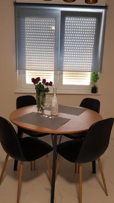 Mias Luxury Apartment Rijeka Exteriör bild