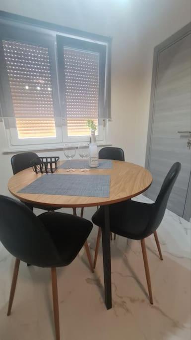 Mias Luxury Apartment Rijeka Exteriör bild