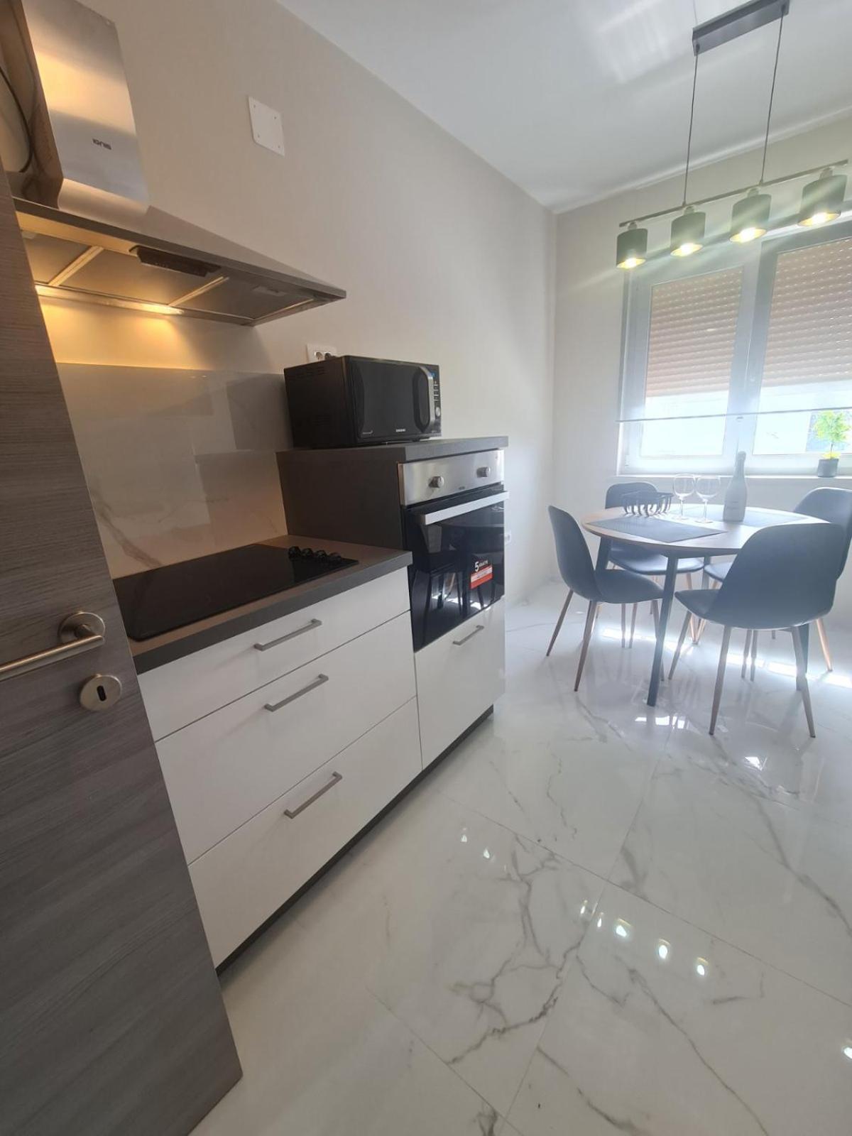 Mias Luxury Apartment Rijeka Exteriör bild